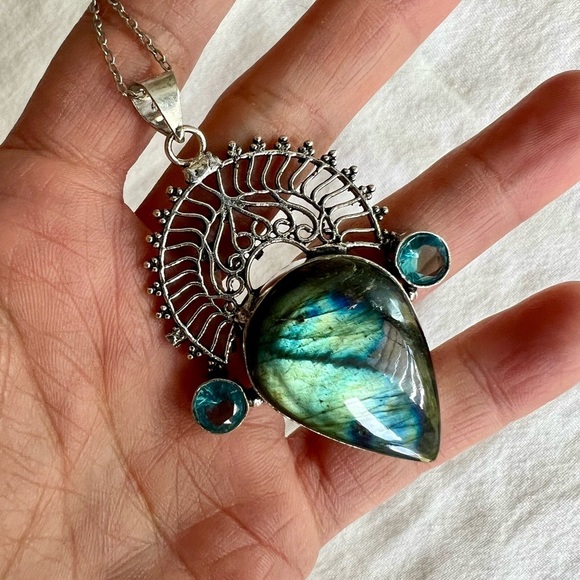 925 Brilliant Flash Labradorite + Topaz Necklace Pendant - Picture 5 of 7